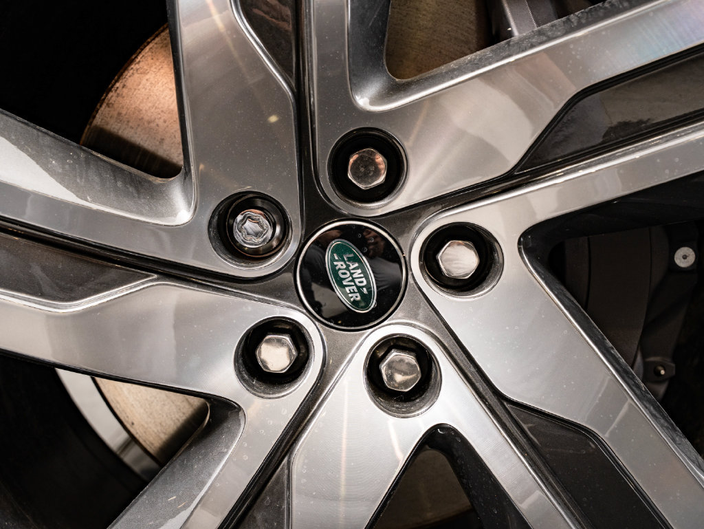 New 2026 Land Rover Discovery Limited Edition AWD/4WD image 8