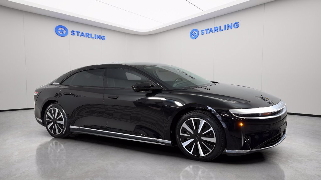 Used 2025 Lucid Air Pure RWD image 14