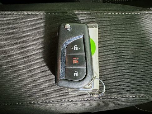Used 2018 Toyota Corolla iM FWD image 37