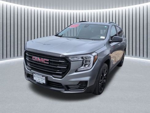 Used 2023 GMC Terrain SLE w/ Driver Convenience Package AWD/4WD image 16