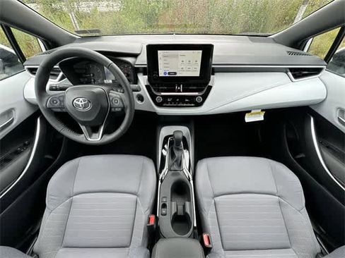 New 2024 Toyota Corolla SE image 18