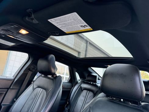 Used 2018 Lincoln MKZ Reserve w/ Climate Package FWD image 23