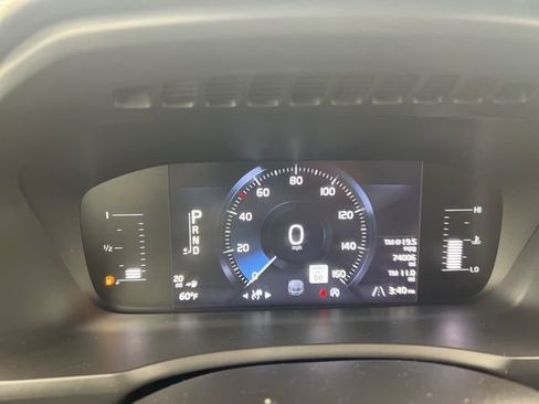 Used 2018 Volvo XC90 T5 Momentum w/ Convenience Package image 15