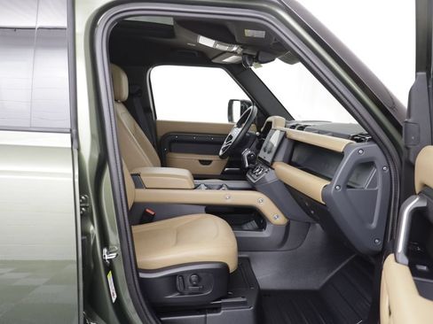 Certified 2026 Land Rover Defender 110 X-Dynamic SE AWD/4WD image 18
