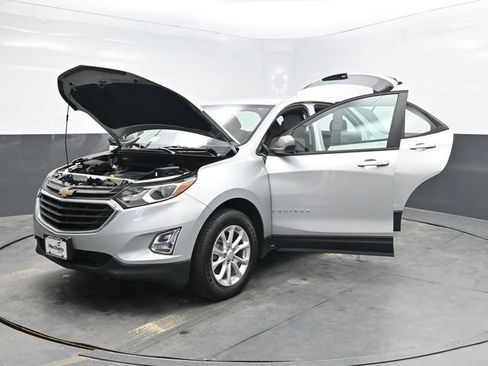 Used 2021 Chevrolet Equinox LS AWD/4WD image 54