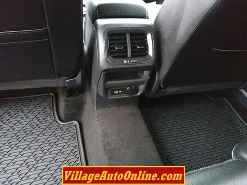 Used 2023 Volkswagen Tiguan SEL R-Line image 27