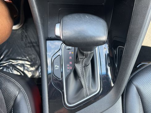 Used 2022 Kia Niro EX Premium FWD image 28