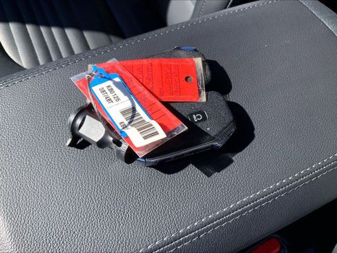 Used 2024 Kia Sportage SX image 15