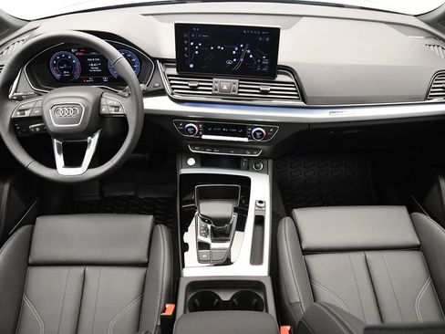 Certified 2025 Audi Q5 2.0T Premium Plus image 20