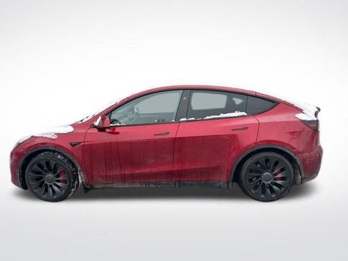 Used 2024 Tesla Model Y Performance image 2