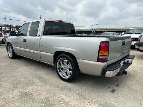 Used 2005 GMC Sierra 1500 SLE w/ Light Duty Power Package RWD image 4