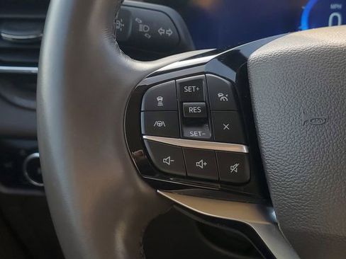 Certified 2023 Ford Explorer Platinum w/ Technology Package image 15