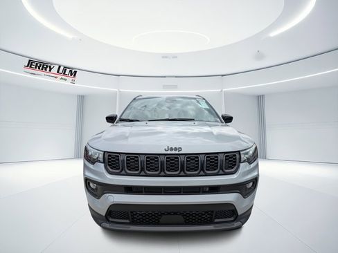 New 2026 Jeep Compass Latitude image 7
