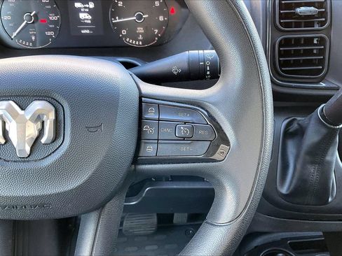 Used 2025 RAM ProMaster 2500 w/ Convenience Group FWD image 28