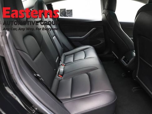 Used 2018 Tesla Model 3 Long Range RWD image 17