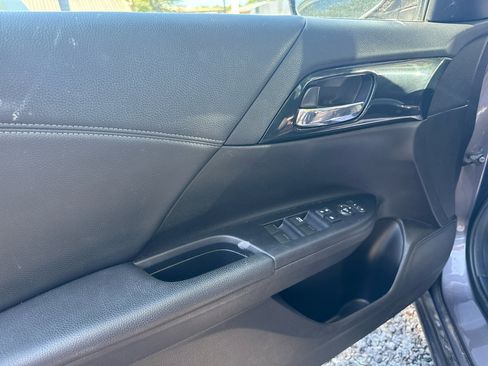 Used 2014 Honda Accord Sport image 8