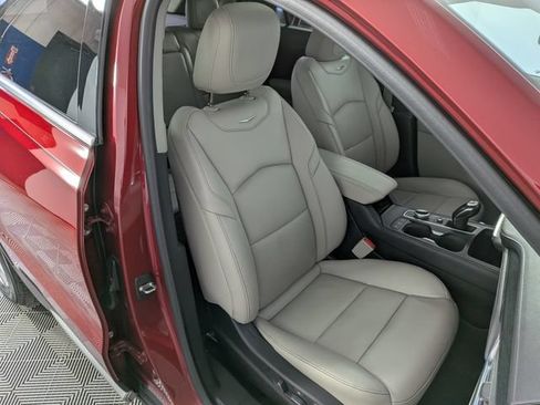 Used 2019 Cadillac XT4 Premium Luxury FWD image 34