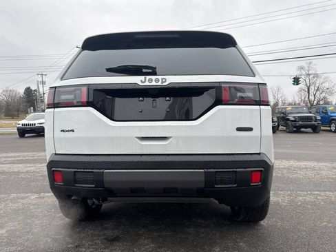 Used 2026 Jeep Cherokee Overland w/ Trailer Tow Group AWD/4WD image 4