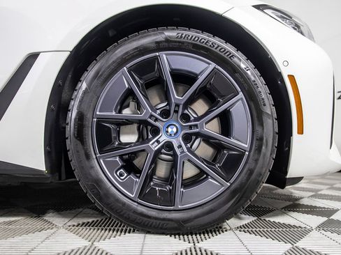 Used 2023 BMW i4 eDrive35 RWD image 39