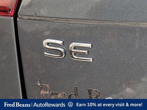 Used 2023 Volkswagen Tiguan SE R-Line FWD image 38