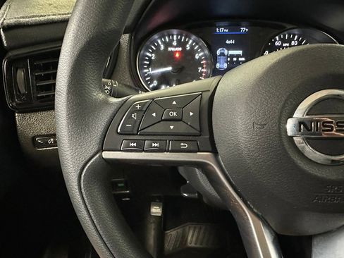 Used 2022 Nissan Rogue Sport S image 6