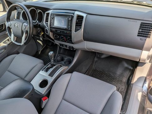Used 2014 Toyota Tacoma 4x4 Double Cab w/ TRD Sport Package image 29