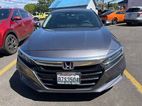 Used 2018 Honda Accord EX image 3