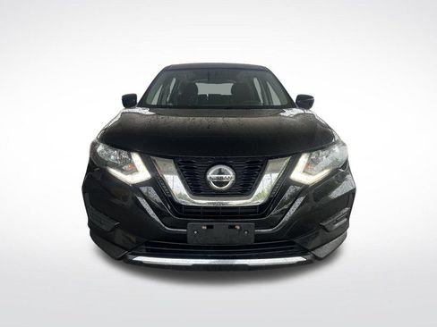 Used 2018 Nissan Rogue S AWD/4WD image 2