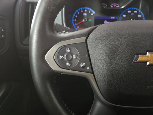 Used 2020 Chevrolet Colorado Z71 AWD/4WD image 16
