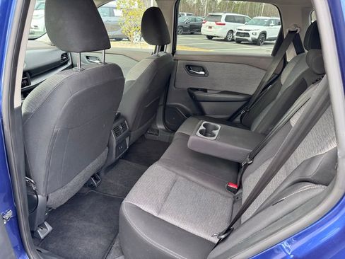 Used 2023 Nissan Rogue SV image 31
