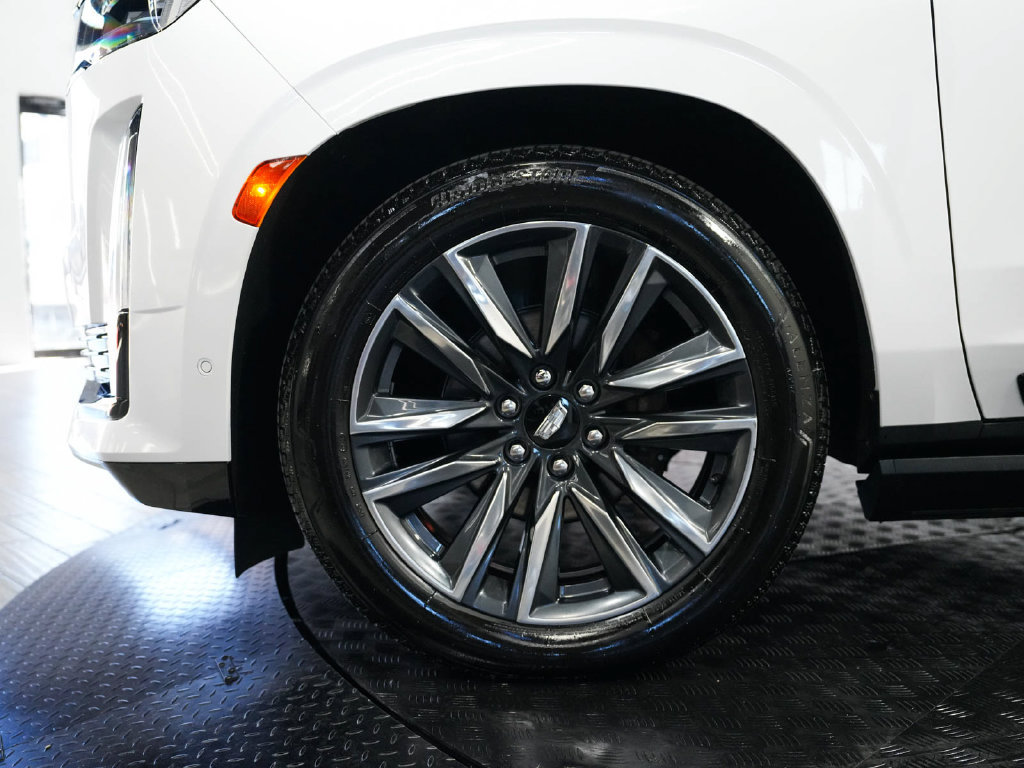 Used 2024 Cadillac Escalade Sport Platinum w/ LPO, Floor Liner Package AWD/4WD image 9