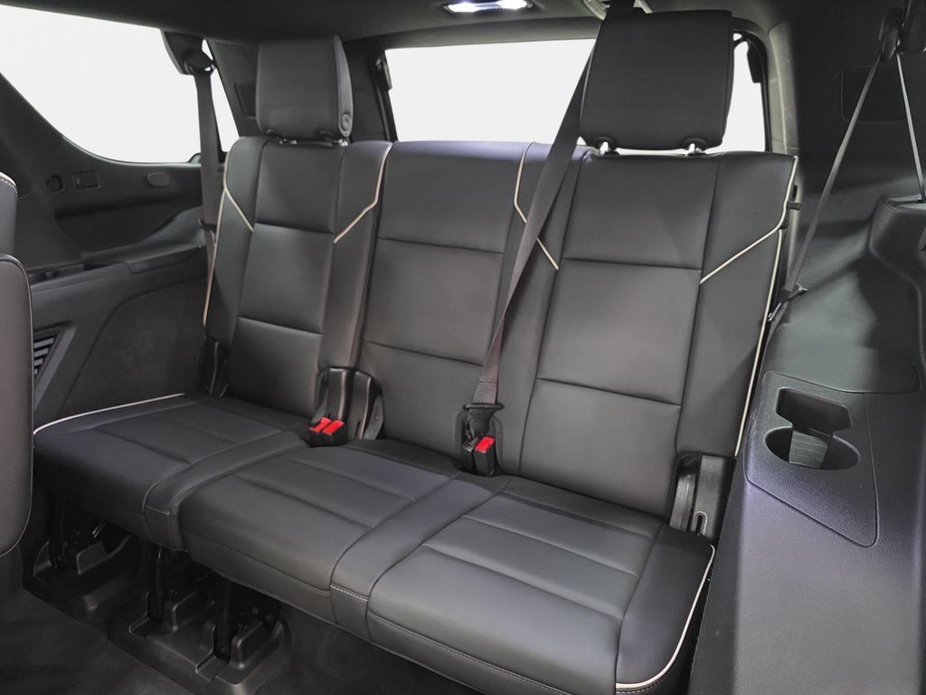 Used 2022 Cadillac Escalade Premium Luxury w/ Performance Package AWD/4WD image 37