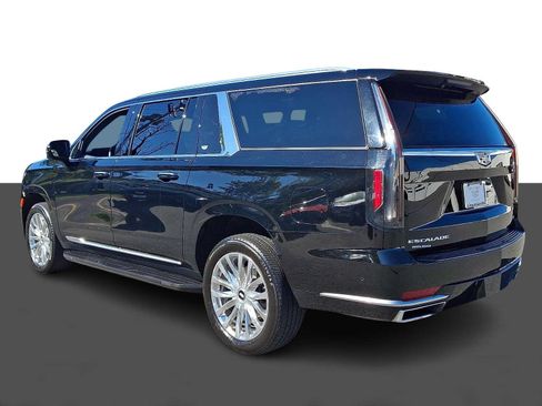 Used 2024 Cadillac Escalade ESV Premium Luxury AWD/4WD image 3