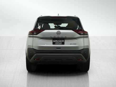 Used 2023 Nissan Rogue SV w/ SV Premium B Package image 4
