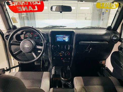 Used 2007 Jeep Wrangler X image 3