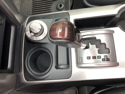 Used 2020 Toyota 4Runner Limited AWD/4WD image 27