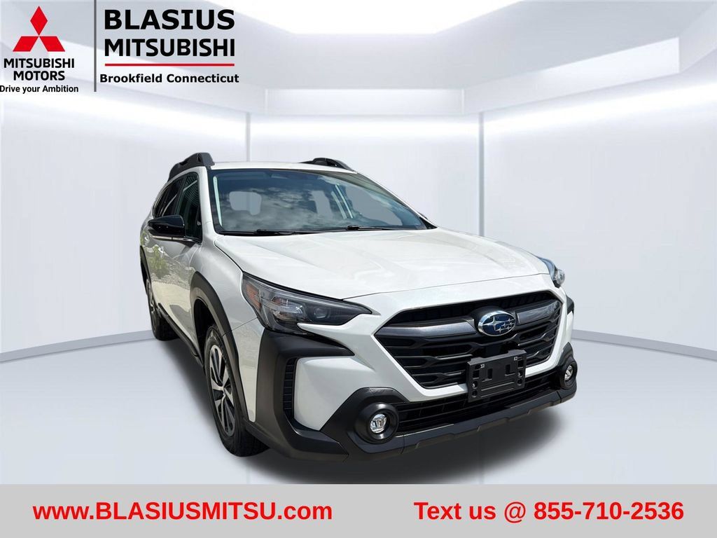 Used 2024 Subaru Outback Premium AWD/4WD image 5