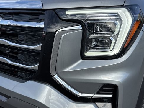 Used 2026 GMC Terrain Elevation w/ Technology Package II image 6