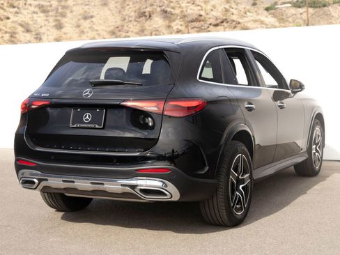 Used 2026 Mercedes-Benz GLC 300 image 10