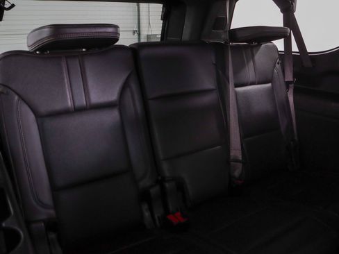 Used 2024 Chevrolet Suburban RST w/ Luxury Package AWD/4WD image 34