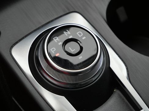 Used 2023 Ford Escape Platinum image 25