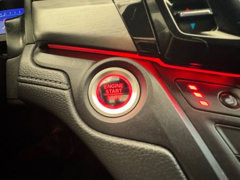 Used 2023 Honda Odyssey Sport image 39