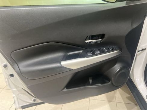 Used 2019 Nissan Kicks SR w/ SR Premium Package FWD image 20
