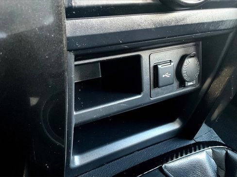 Used 2024 Toyota 4Runner TRD Off-Road Premium image 11