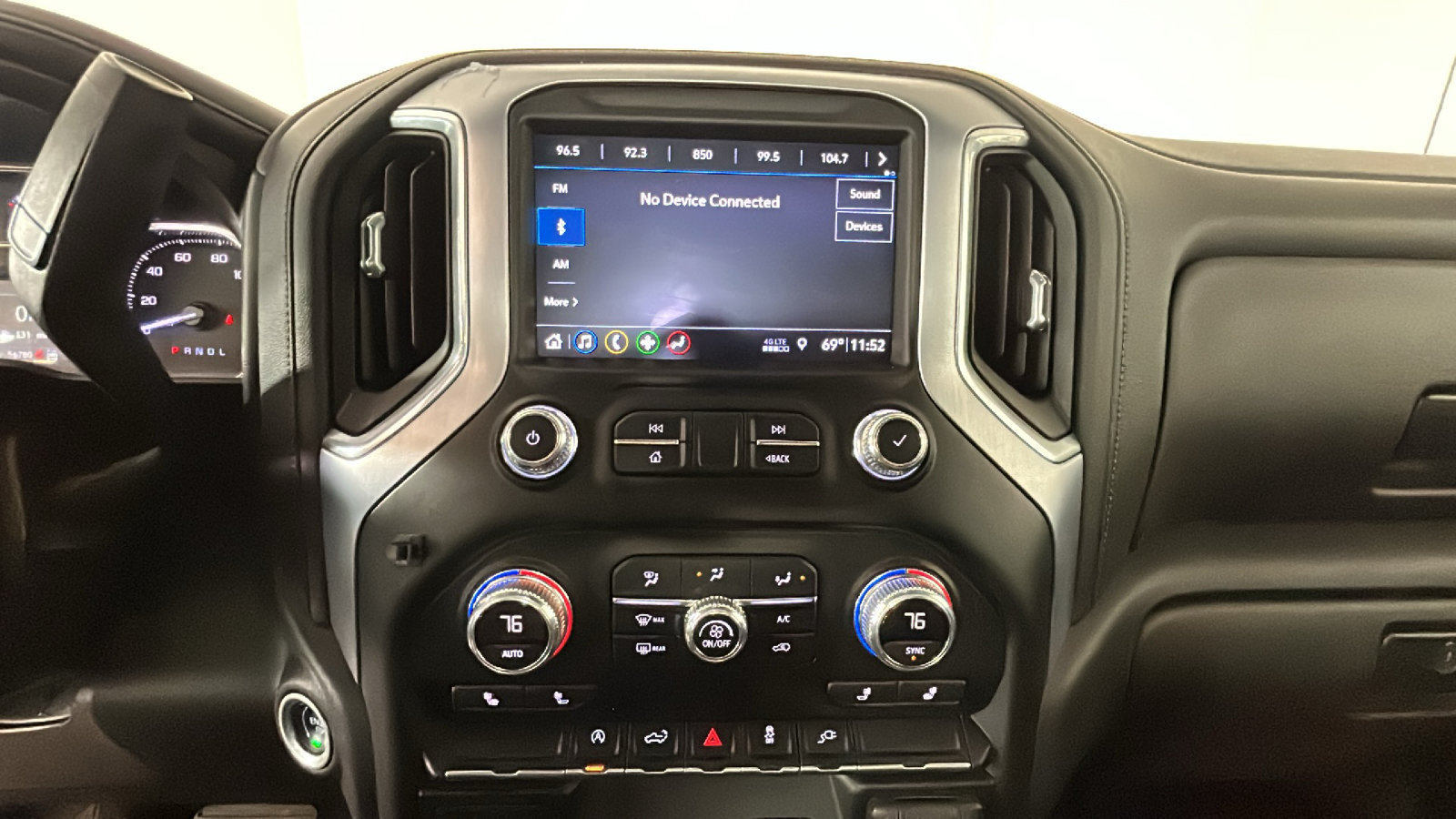 Used 2019 GMC Sierra 1500 SLE w/ SLE Value Package AWD/4WD image 28