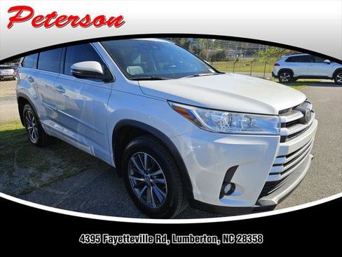 Certified 2018 Toyota Highlander XLE image 1