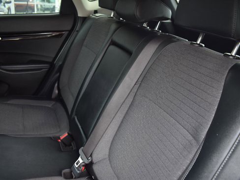 Used 2021 Kia Seltos S FWD image 39