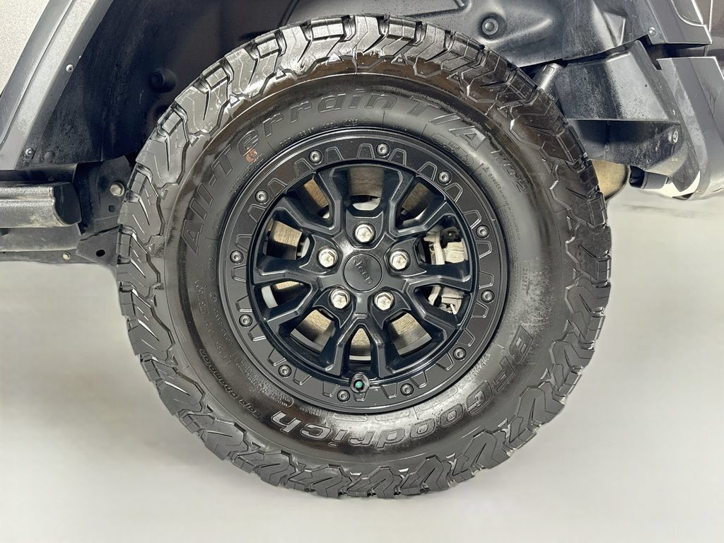 Used 2023 Jeep Wrangler Unlimited Rubicon 4xe AWD/4WD image 11