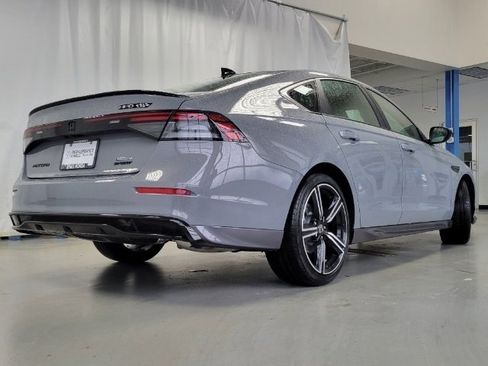 Used 2024 Honda Accord Sport image 17