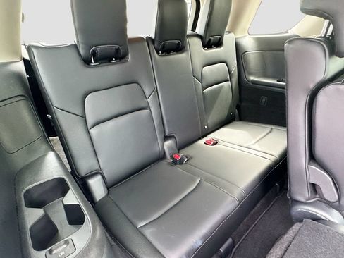 Used 2024 Nissan Pathfinder SL AWD/4WD image 28